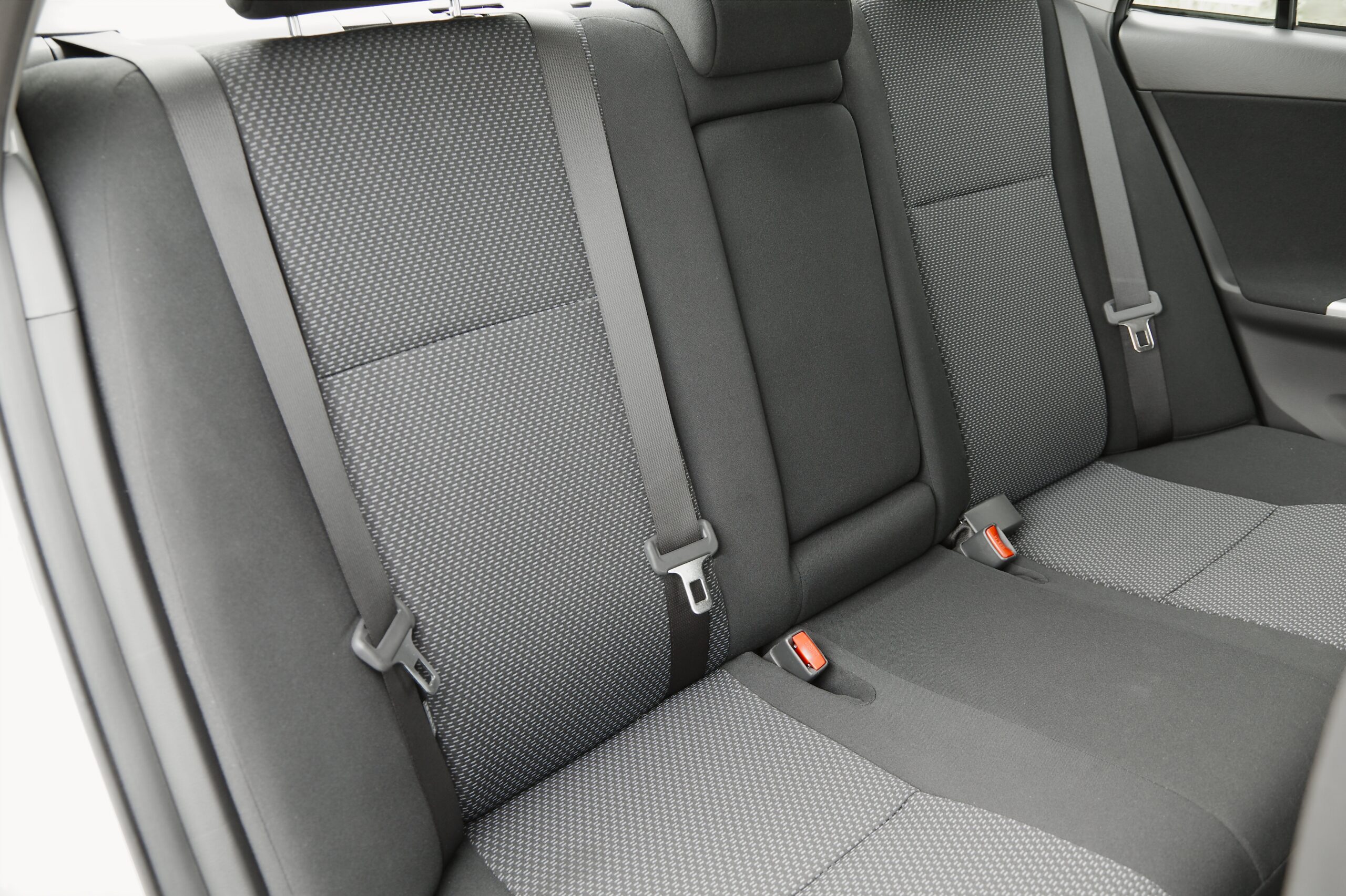 How to Clean Fabric Car Seats: Removing Stains and Deep Cleaning Your Car’s Interior